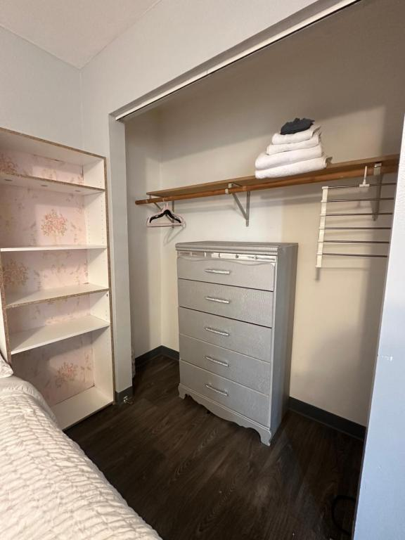 Full-size bed, A Touch Of Pink studio, Airport Heights Anchorage