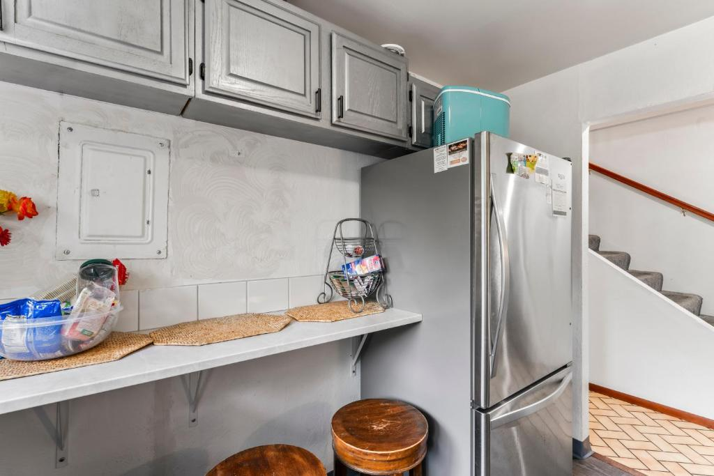 Shared kitchen with coffee machine, Shaligohomes On 16th Ave
